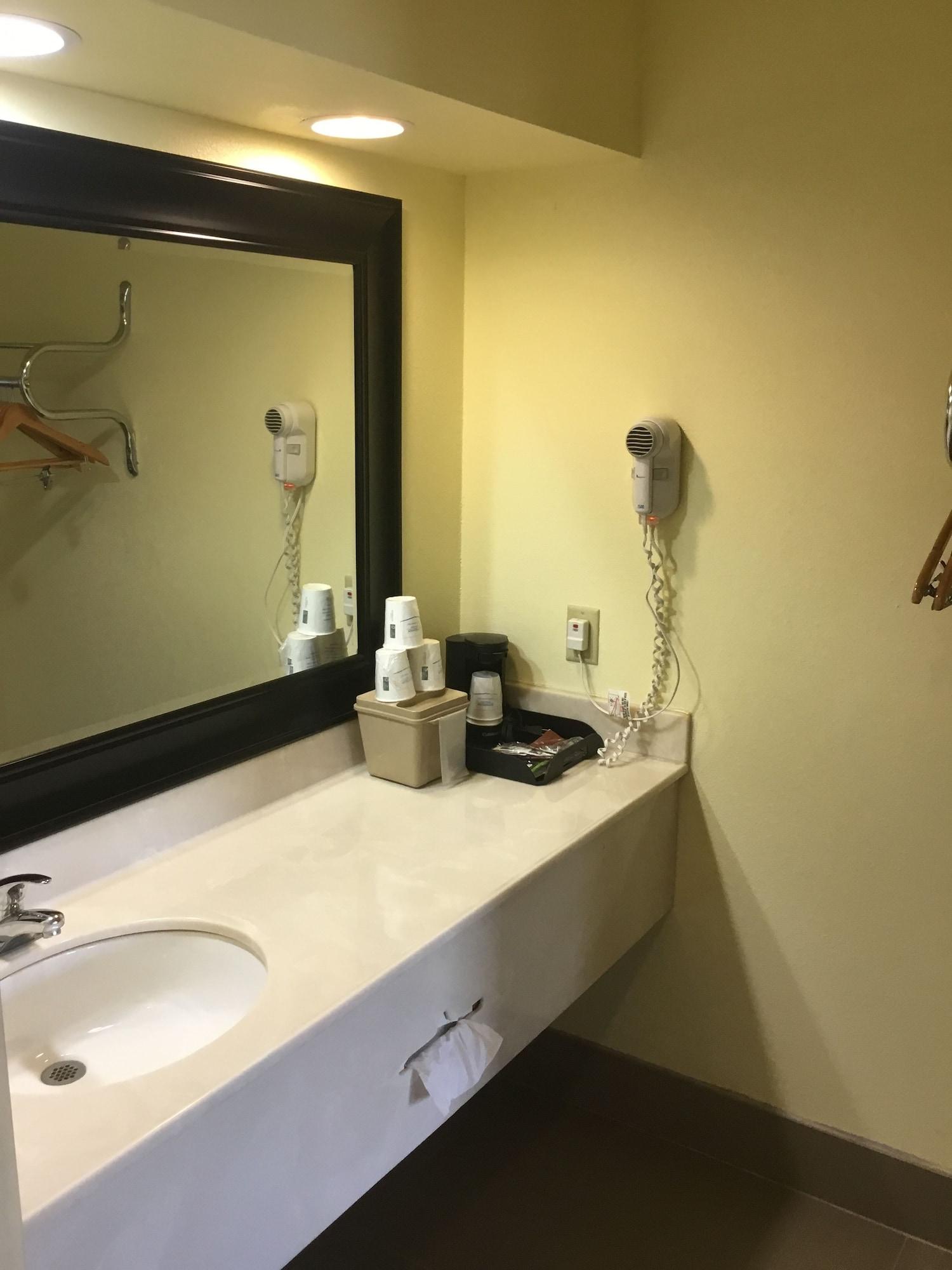 Super 8 By Wyndham Fairfield Tx Hotel Екстериор снимка